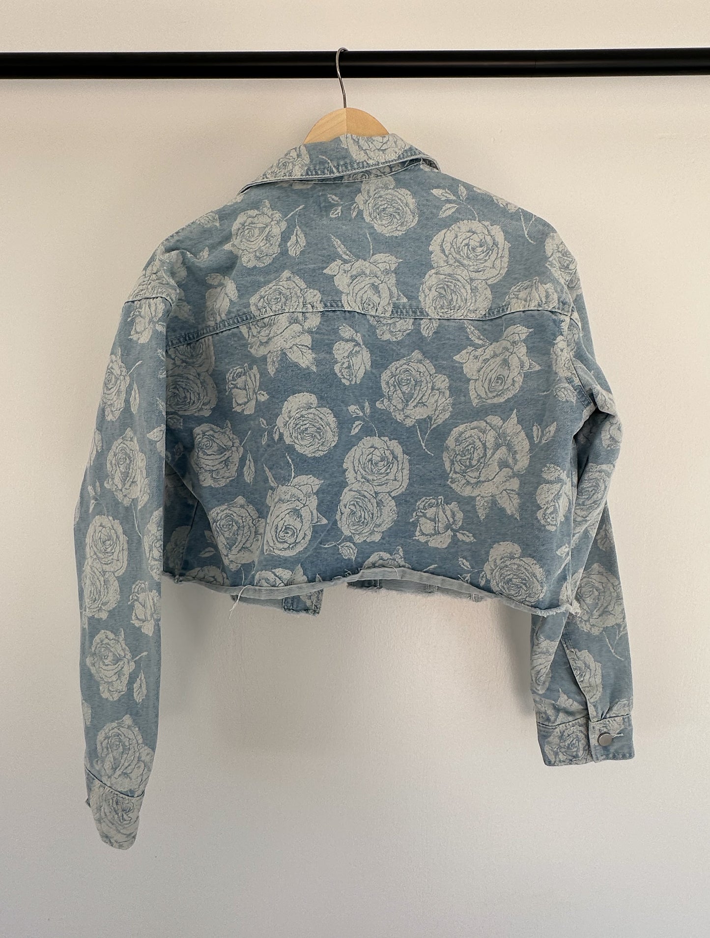 Cropped Rose Design Denim Jacket